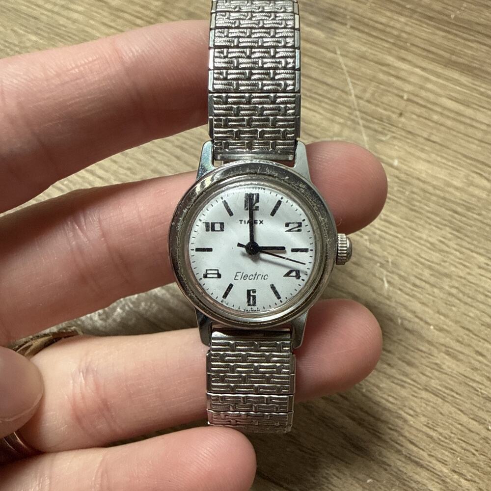 Timex Electric Womans Watch Vintage L4